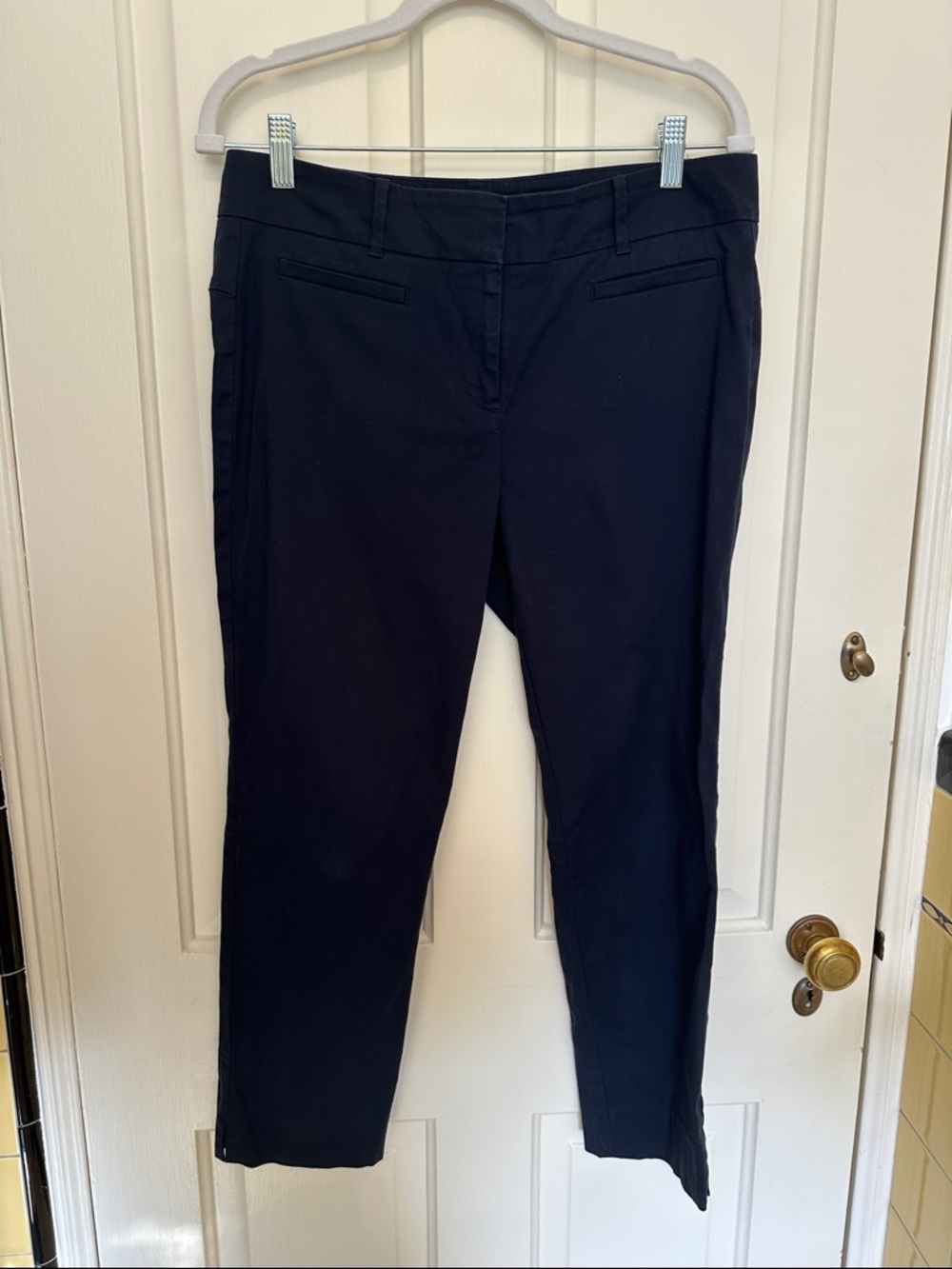 Ann Taylor Navy Slim Ankle Pants Size 6